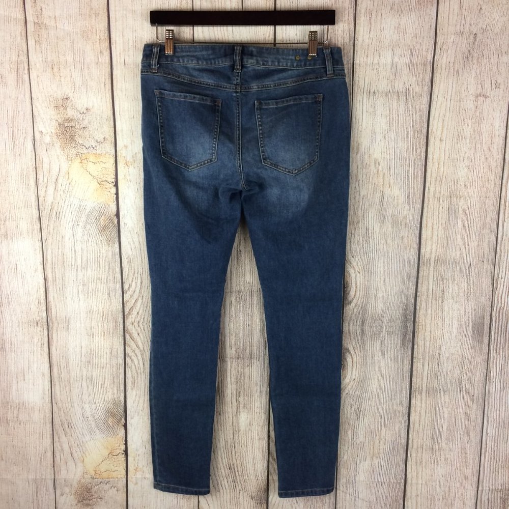 **SOLD** #5087 Destructed Skinny Denim Jeans Sz 6 - Picture 2 of 8